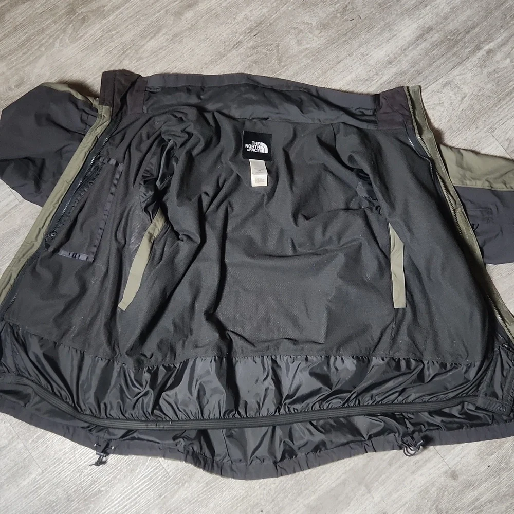 The North Face Hyvent Men's Olive and Black Parka Jacket
